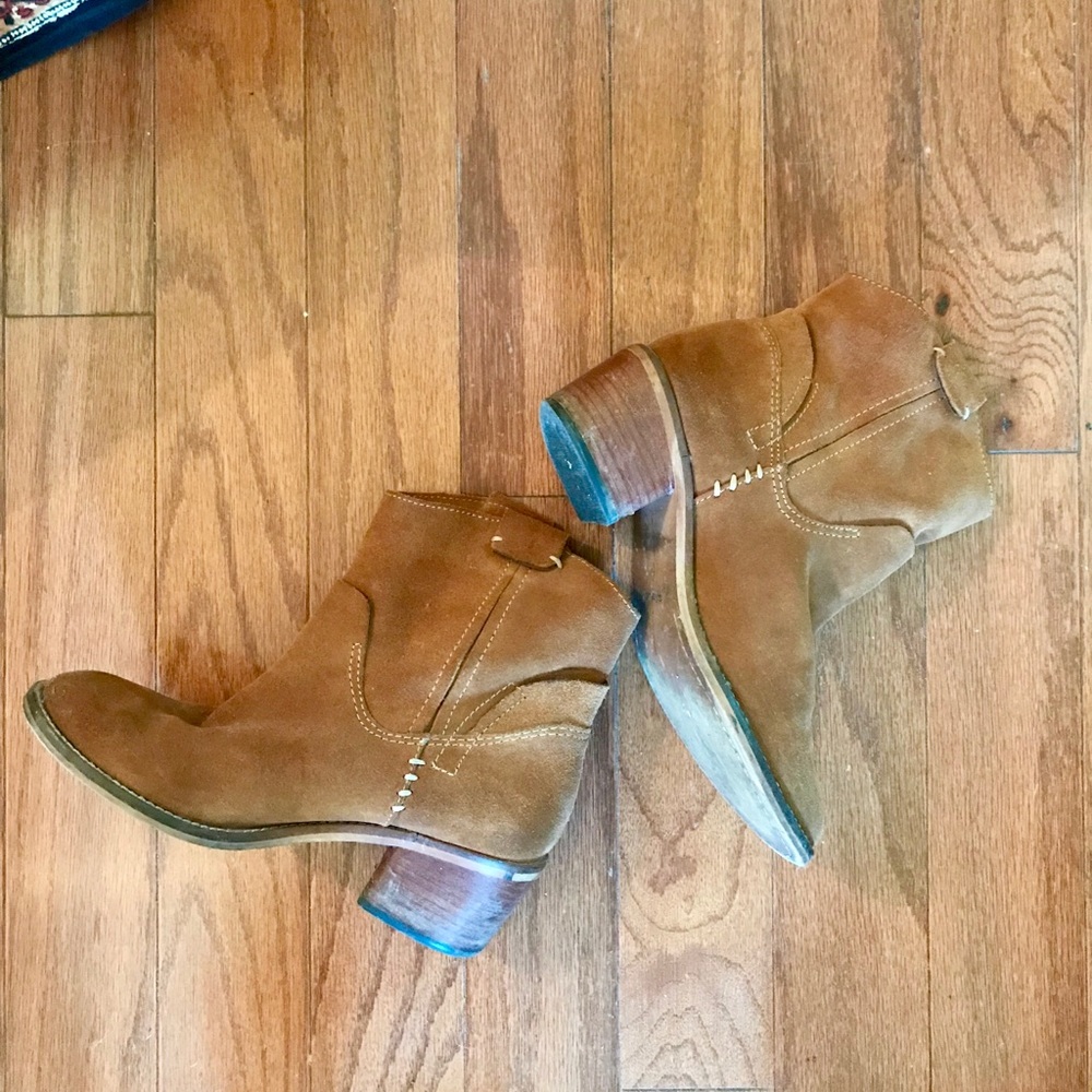 Dolce Vita booties size 6